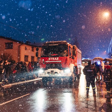 Przywitanie nowego wozu strażackiego OSP Książenice