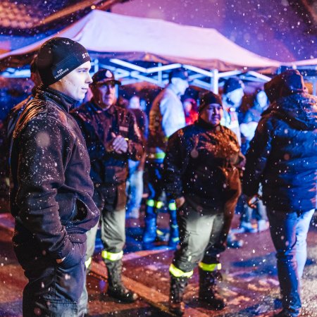 Przywitanie nowego wozu strażackiego OSP Książenice